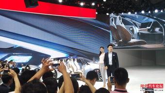 国产新能源崴脚视频,揭秘新能源车安全性能挑战