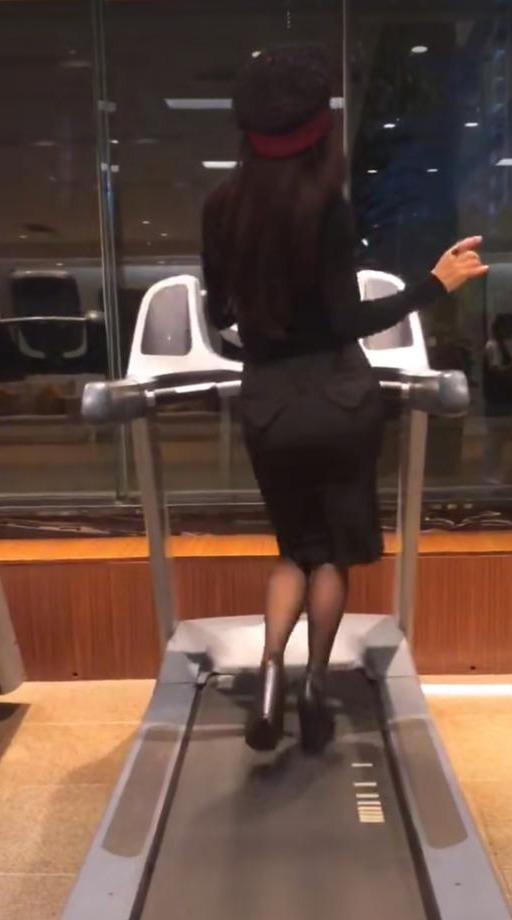 穿高跟性交视频国产,探索私密情感世界